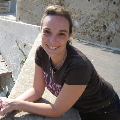 Portrait chaleureux de Maud créatrice de Mon site 5 étoiles